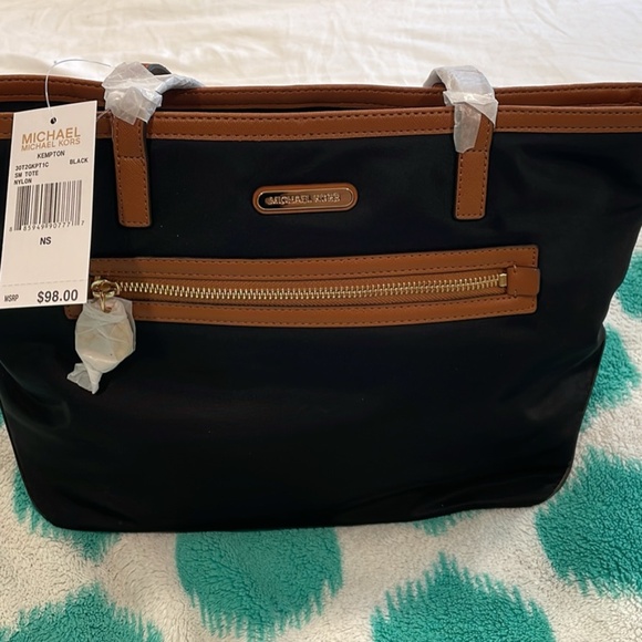 Brand New Michael Kors Kempton tote small - Picture 1 of 4